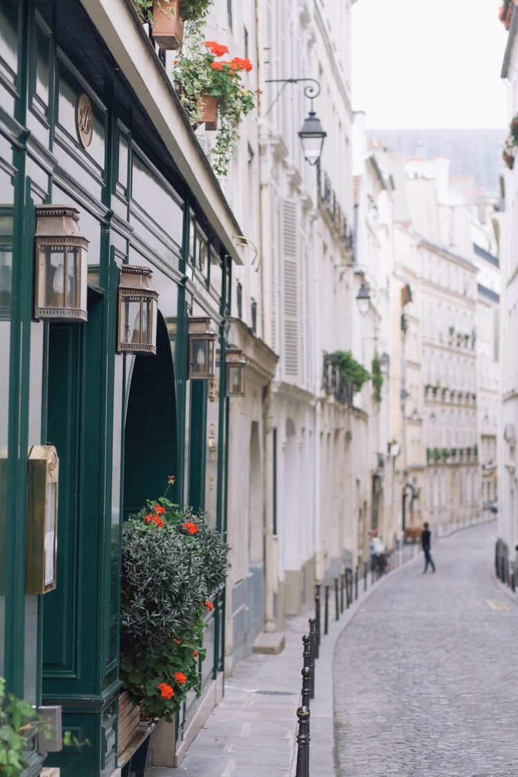 Gift Ideas for People Who Miss Paris This Year